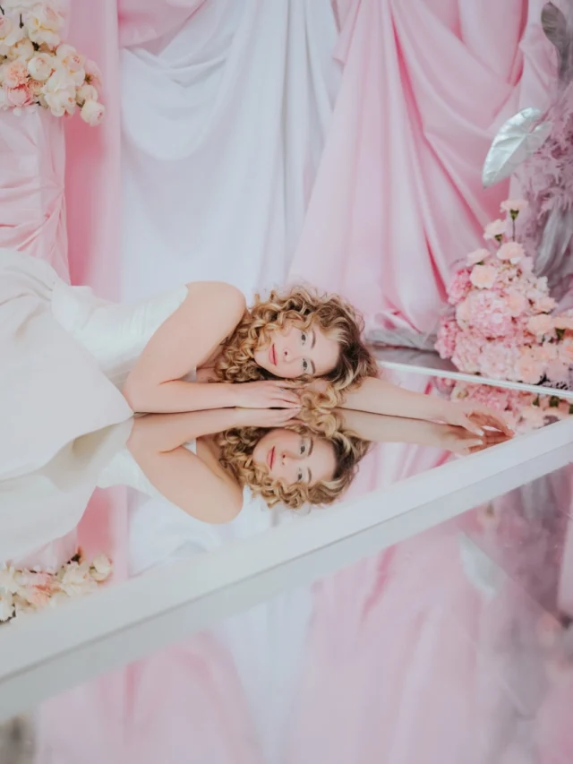 📸 Styledshoot by @elenazamfir.photography
Florals & Decor - @blomster.ro @petrisorevents
Venue - @thewhitemanor
Stationery - @bloomish.ro
Hairstylist - @georgiana_hairstylist
Make-up artist - @andrada.falcoi.mua
Dresses - @imura_bridal
Accessories - @bridence.handmade.design
Models - @juuulis.r